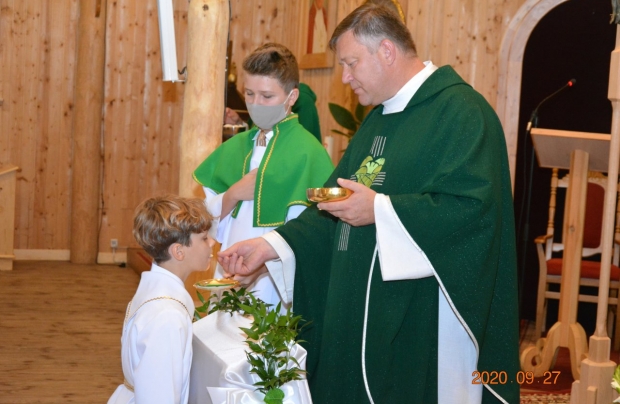 Msza św. dziękczynna dzieci uczestniczących w I Komunii Świętej