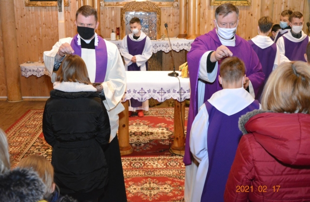 2021.02.17-Środa Popielcowa – Msza św. z poświęceniem popiołu i posypaniem głów