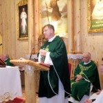 Powitanie Proboszcza Ks. Dariusza Tomkiela