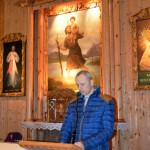 POŚWIĘCENIE MEDALIKÓW DZIECI PRZYGOTOWUJĄCYCH SIE DO I KOMUNII ŚW.