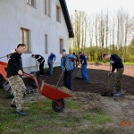 Porządkowanie Terenu Wokół Plebanii