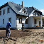 Porządkowanie Terenu Wokół Plebanii