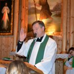Obrzęd poświęcenia książeczek do nabożeństwa dzieci przygotowujących się do I Komunii św