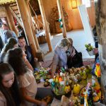 Dekoracje Wielkanocne-przygotowane przez młodzież oazową i scholę parafialną