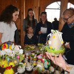Dekoracje Wielkanocne-przygotowane przez młodzież oazową i scholę parafialną