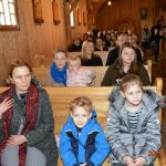Jasełka wystawiane przez dzieci i młodzież pod kierownictwem ks. Adama