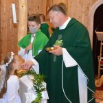 Msza św. dziękczynna dzieci uczestniczących w I Komunii Świętej