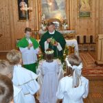 Msza św. dziękczynna dzieci uczestniczących w I Komunii Świętej