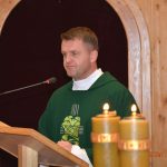Msza Św z obrzędem poświęcenia różańców dzieciom z klas III przed I Komunią Św