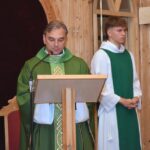 Rozpoczęcie posługi duszpasterskiej w naszej parafii przez ks. Andrzeja